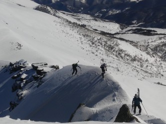 Esqui de travesía por Peña Sagra